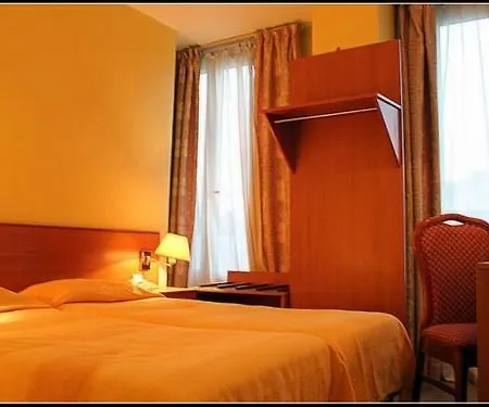 Pax 18e 2* Parigi
