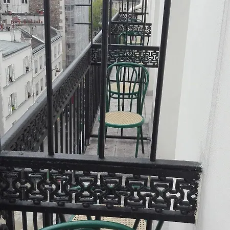 Pax 18e Hotel Parigi