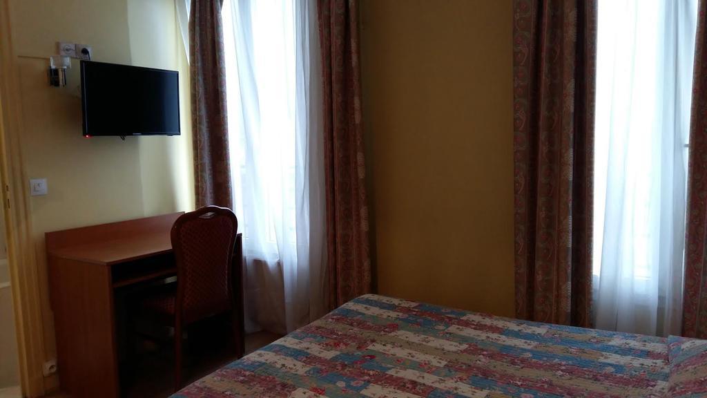 Pax 18e 2* Parigi